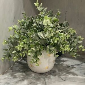 Faux Succulent Home Decor in Bee Pot